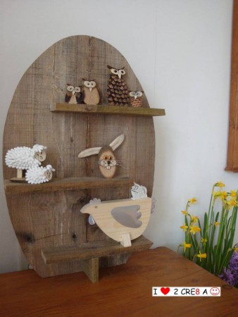 Eivormig houten (Wand-)Bord